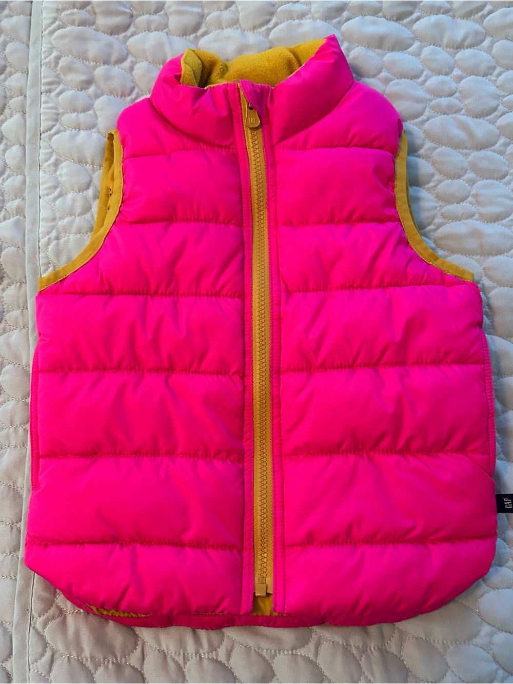 GAP Kids Size 4 Puffer Cold Control Vest in Hot Neon Pink and Mustard Yellow